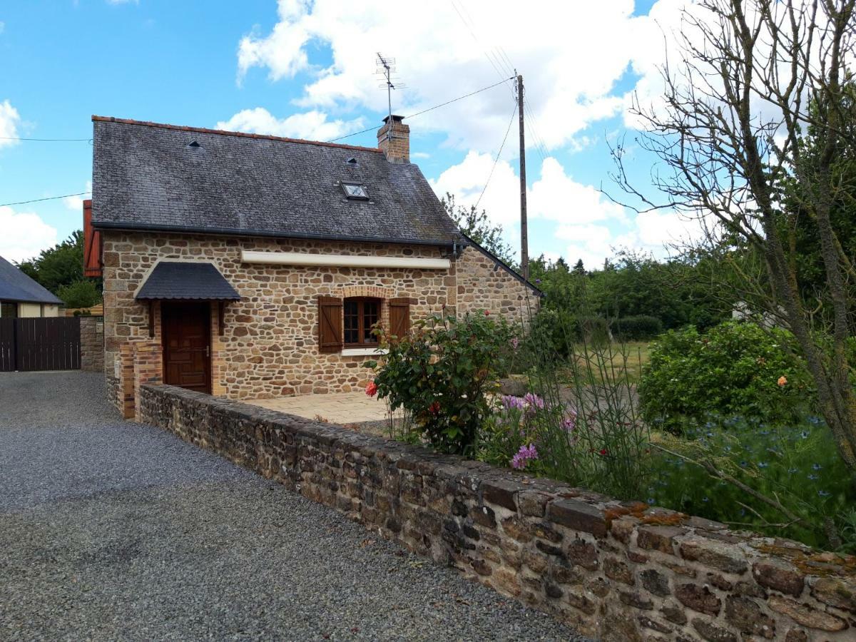 Les Roses Tremieres Villa Trans-la-Foret Exterior photo
